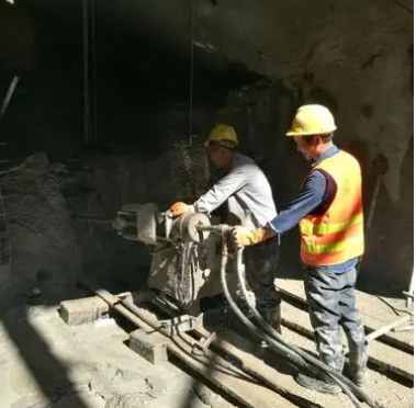 西畴水下抗分散灌浆料特点 水下不分散注浆料介绍